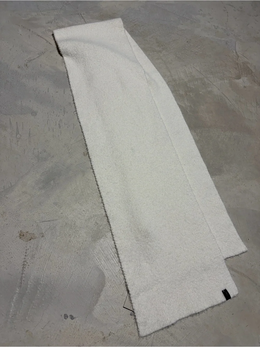 All saints NWT fuzzy Soft White Knit Scarf MSRP$199